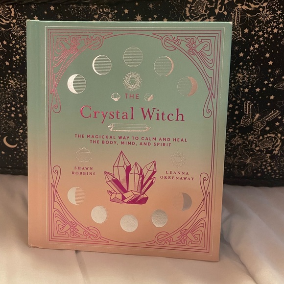 The Crystal Witch book of healing with crystals and other earth’s treasures - Picture 6 of 6